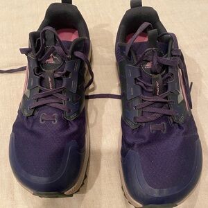 Altra Lone Peak 7 size 8.5